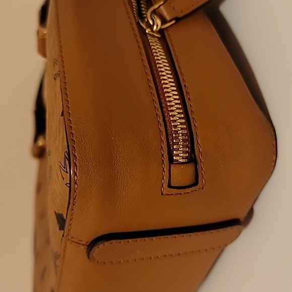 GENUINE 💯  MCM Satchel includes crossbody STRAP! - Picture 10 of 16
